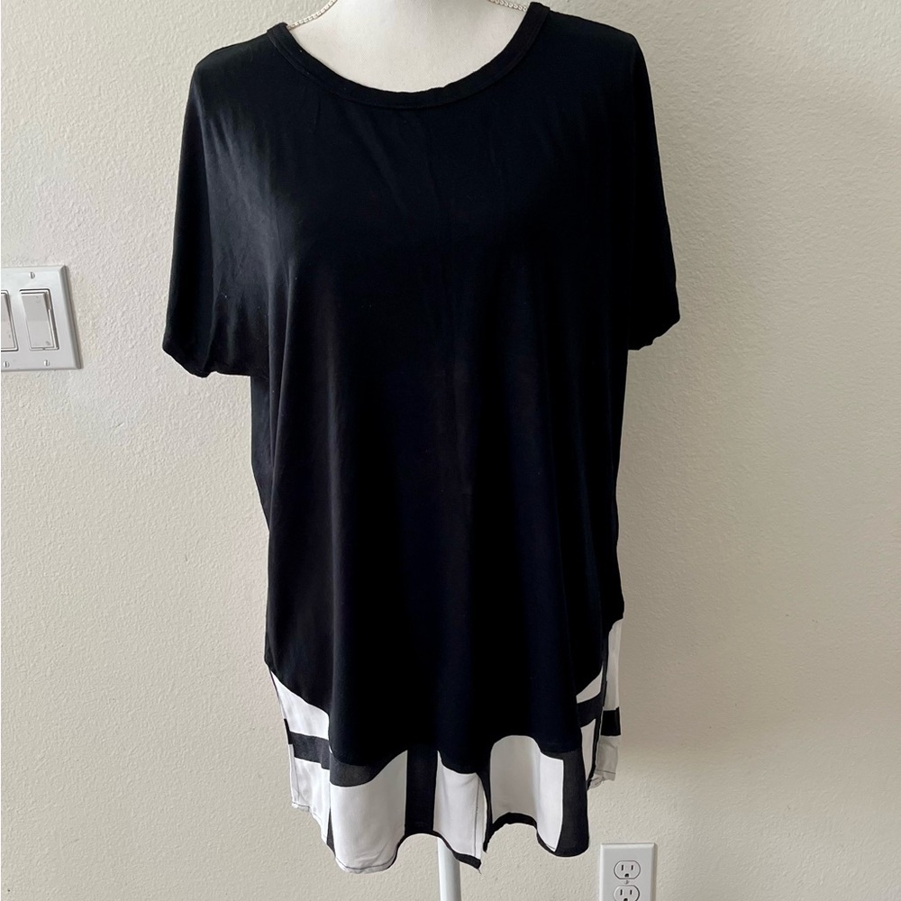 Black & White Casual Short-Sleeve Tunic Top